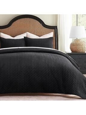 🆕 PB Style 3 Piece Queen Black Onyx Luxe Soft Velvet  Quilt Coverlet Set.